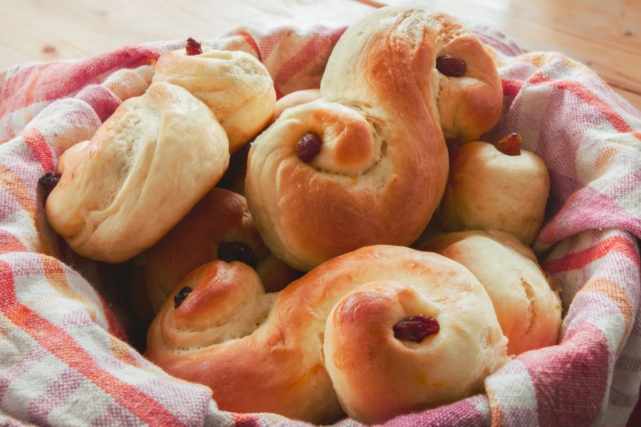 24 Vegan Christmas Recipes from Around the World (Free Ebook!)